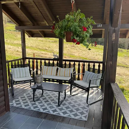 Ksiazka I Kubek Juszczyna
