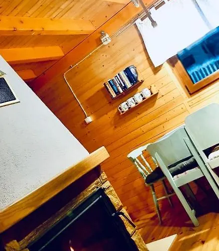 בקתה Ksiazka I Kubek Juszczyna